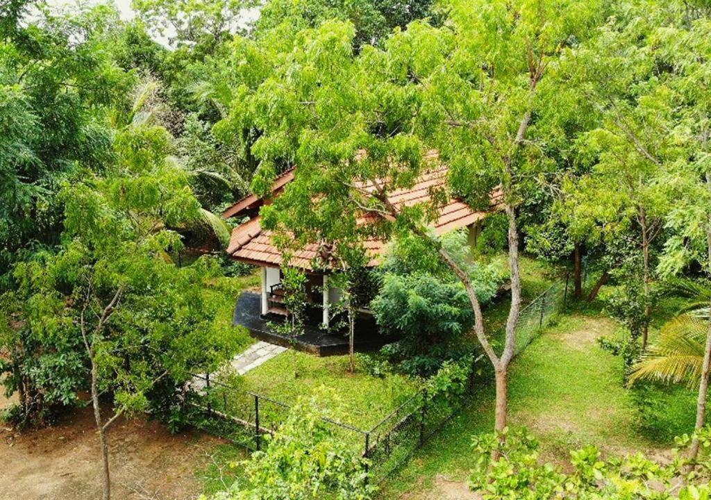 Turtles View Resort Tangalle Exterior photo