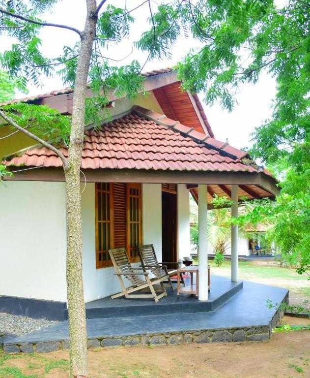 Turtles View Resort Tangalle Exterior photo